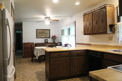 611 Grand Avenue NW Silver Lake MN 55381