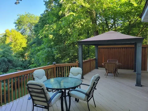 1266 Deerwood Drive Eagan MN 55123
