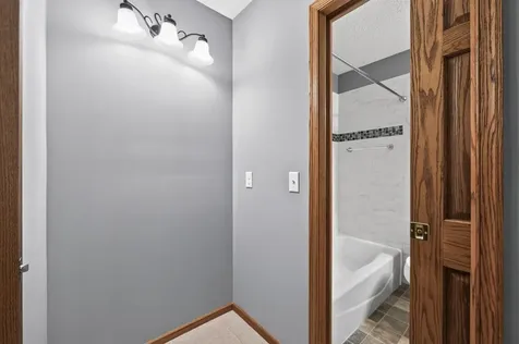 9609 Lonsdale Circle Minnetonka MN 55305