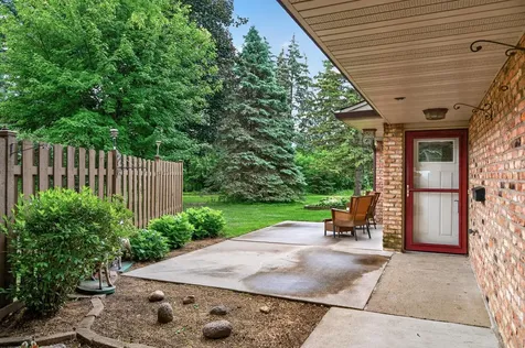 9609 Lonsdale Circle Minnetonka MN 55305