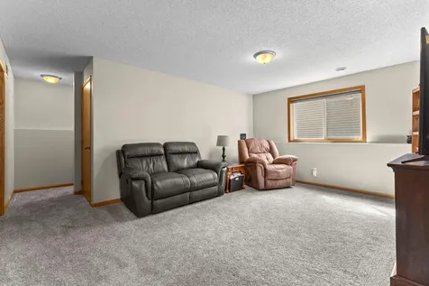 141 Garner Circle Montrose MN 55363