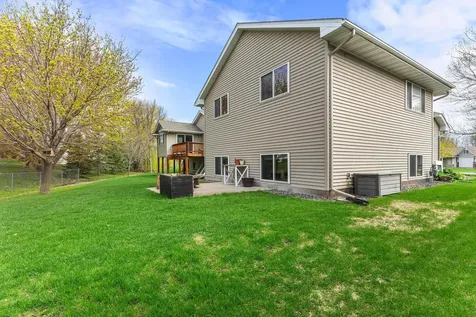 141 Garner Circle Montrose MN 55363