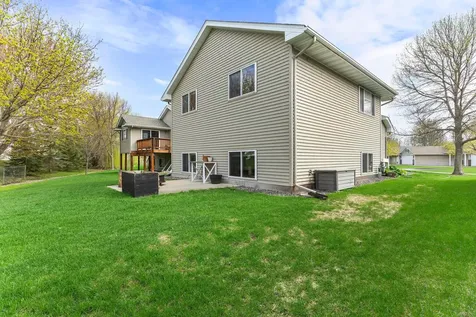 141 Garner Circle Montrose MN 55363