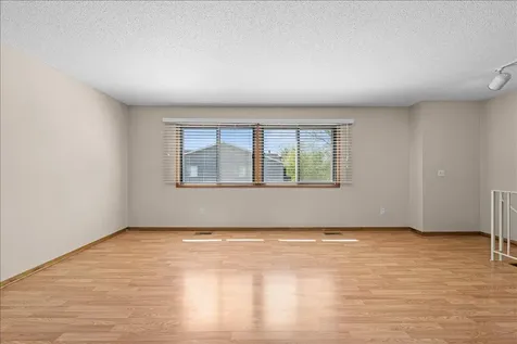 1604 Helmo Avenue N Oakdale MN 55128