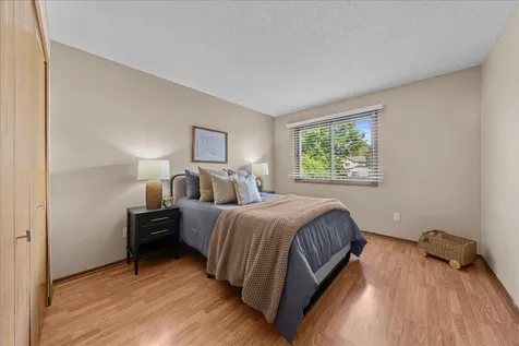 1604 Helmo Avenue N Oakdale MN 55128