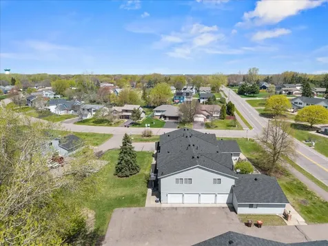 1604 Helmo Avenue N Oakdale MN 55128