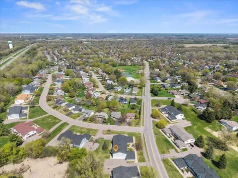 1604 Helmo Avenue N Oakdale MN 55128