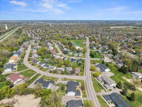 1604 Helmo Avenue N Oakdale MN 55128