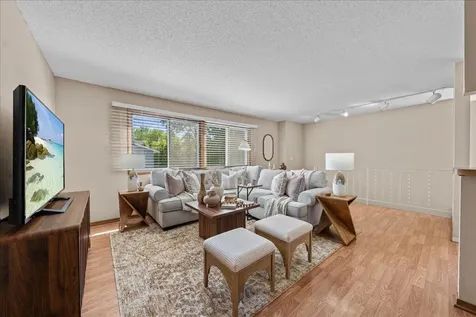 1604 Helmo Avenue N Oakdale MN 55128
