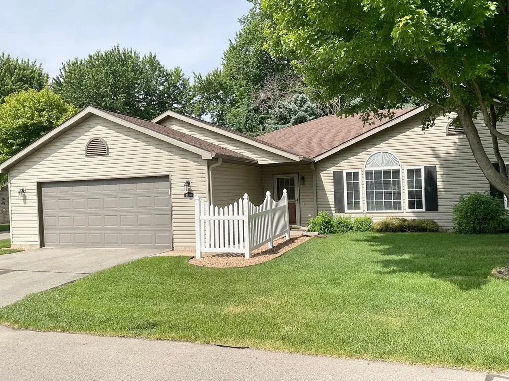 1700 Carriage Homes Drive SW Austin MN 55912
