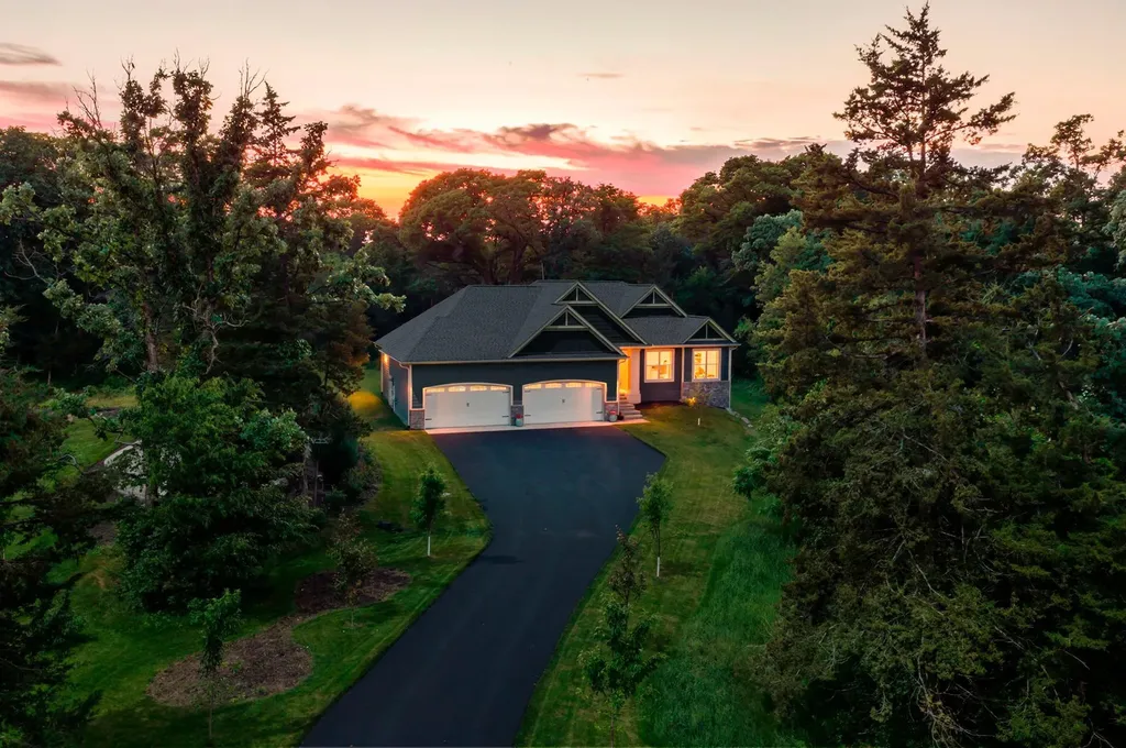 24484 143rd Street NW Zimmerman MN 55398