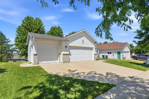 5217 King Arthur Drive NW Rochester MN 55901