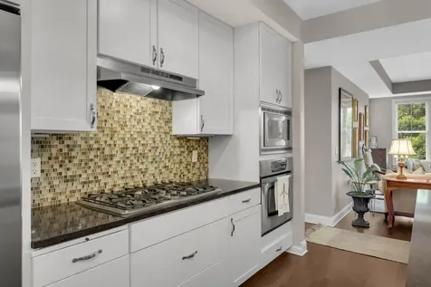 1060 Grand Avenue Saint Paul MN 55105