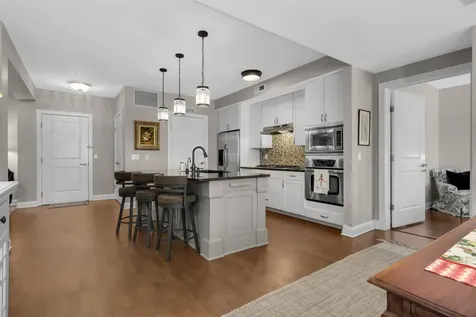 1060 Grand Avenue Saint Paul MN 55105