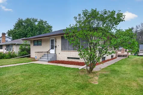 1607 Clarence Street Saint Paul MN 55106