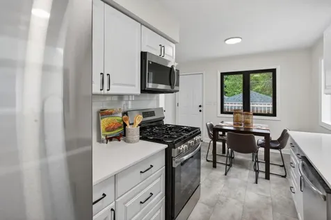 1607 Clarence Street Saint Paul MN 55106