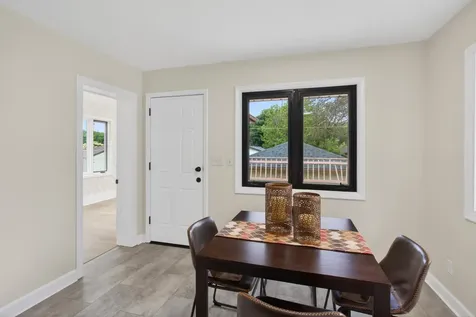 1607 Clarence Street Saint Paul MN 55106