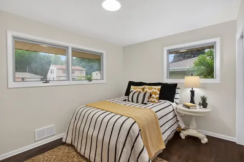 1607 Clarence Street Saint Paul MN 55106