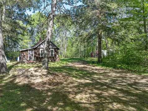 9064 Peppard Road Britt MN 55710