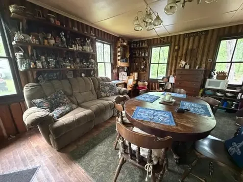 9064 Peppard Road Britt MN 55710