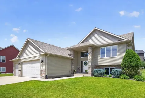 1961 Fieldstone Road SW Rochester MN 55902