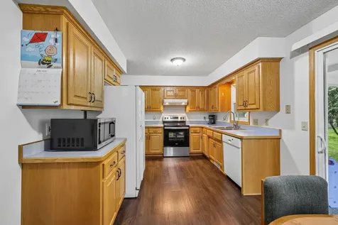 10121 96th Place N Maple Grove MN 55369