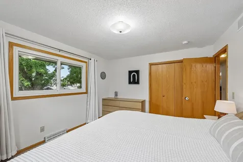 10121 96th Place N Maple Grove MN 55369