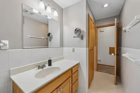 10121 96th Place N Maple Grove MN 55369