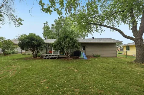 10121 96th Place N Maple Grove MN 55369