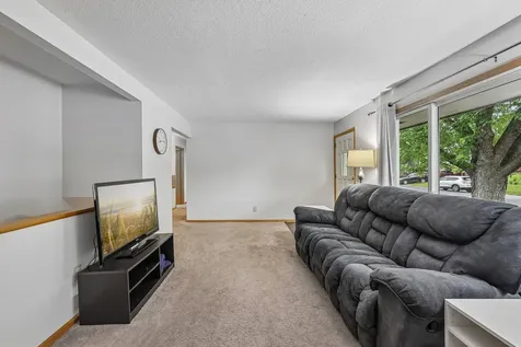 10121 96th Place N Maple Grove MN 55369