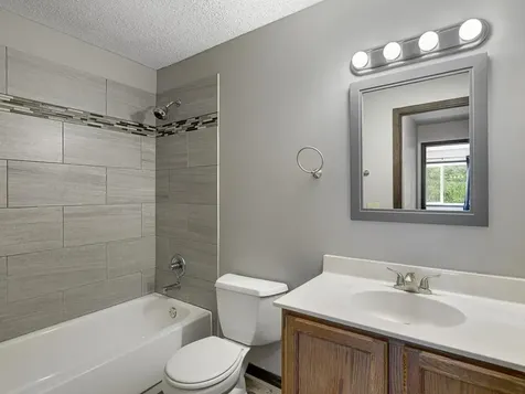 1601 N Innsbruck Drive Fridley MN 55432