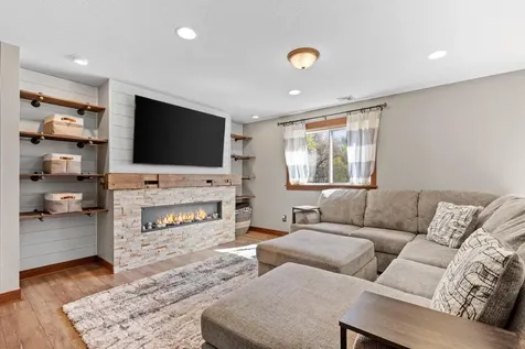 21285 Naples Street NW Elk River MN 55330