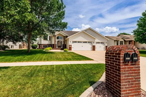 3322 Jackson Street S Fargo ND 58104