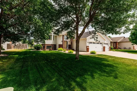 3322 Jackson Street S Fargo ND 58104