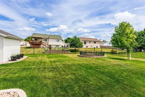 3322 Jackson Street S Fargo ND 58104