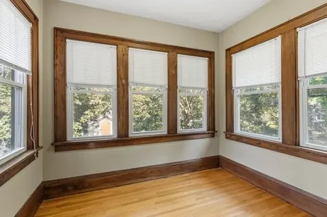 1883 Saint Clair Avenue Saint Paul MN 55105