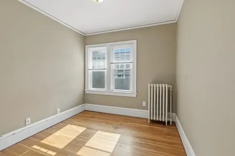 1883 Saint Clair Avenue Saint Paul MN 55105