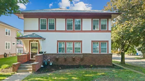 1883 Saint Clair Avenue Saint Paul MN 55105
