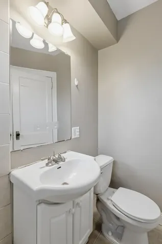 1883 Saint Clair Avenue Saint Paul MN 55105