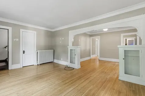 1883 Saint Clair Avenue Saint Paul MN 55105