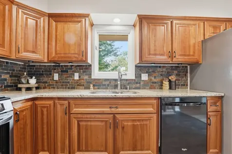 635 Iona Lane Roseville MN 55113
