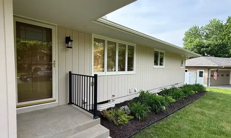 635 Iona Lane Roseville MN 55113