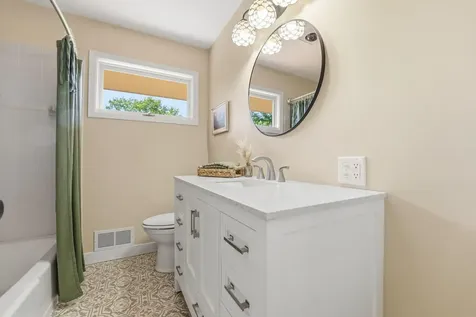 635 Iona Lane Roseville MN 55113