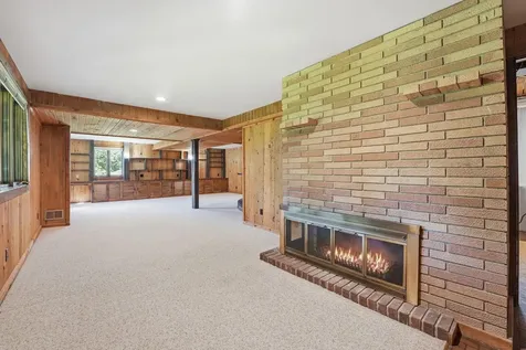 635 Iona Lane Roseville MN 55113