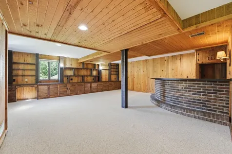 635 Iona Lane Roseville MN 55113