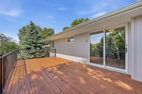 635 Iona Lane Roseville MN 55113