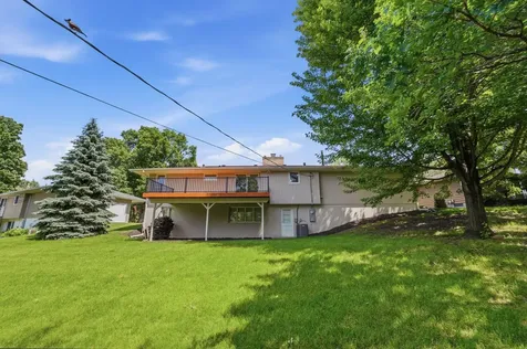 635 Iona Lane Roseville MN 55113