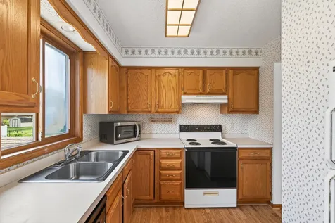 1113 Polk Street S Shakopee MN 55379