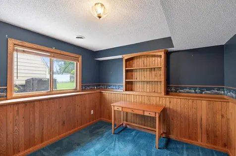 1113 Polk Street S Shakopee MN 55379
