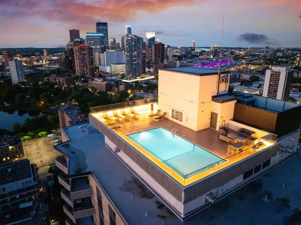 400 Groveland Avenue Minneapolis MN 55403